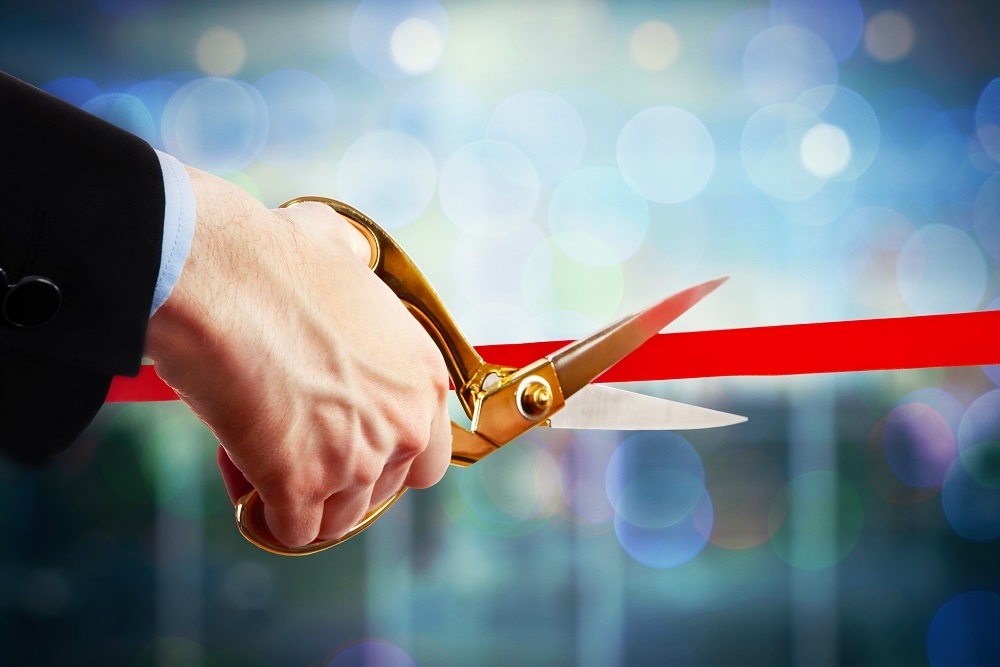 HPU Holds Ribbon Cutting for Jana and Ken Kahn Hotel