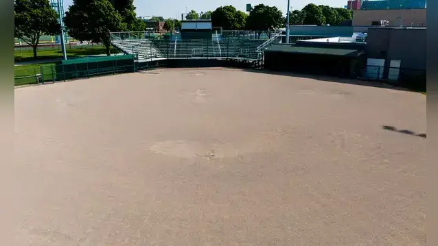 Wayne State splits doubleheader against Roosevelt in softball matchup