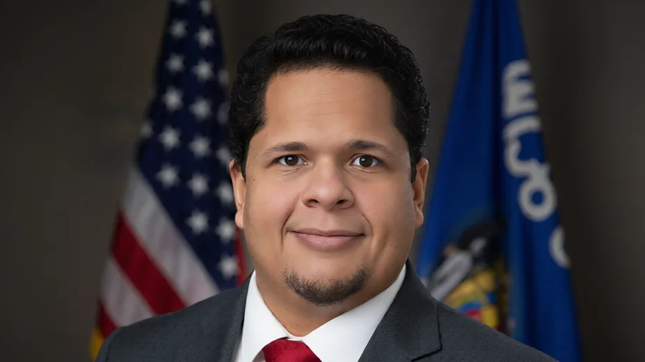 Sen. Julian Bradley voted Yes on AB619, a bill on aviation biofuel incentives and grant program in Wisconsin