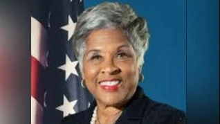 Joyce Beatty highlights Harlem Hellfighters honor and supports Black journalism