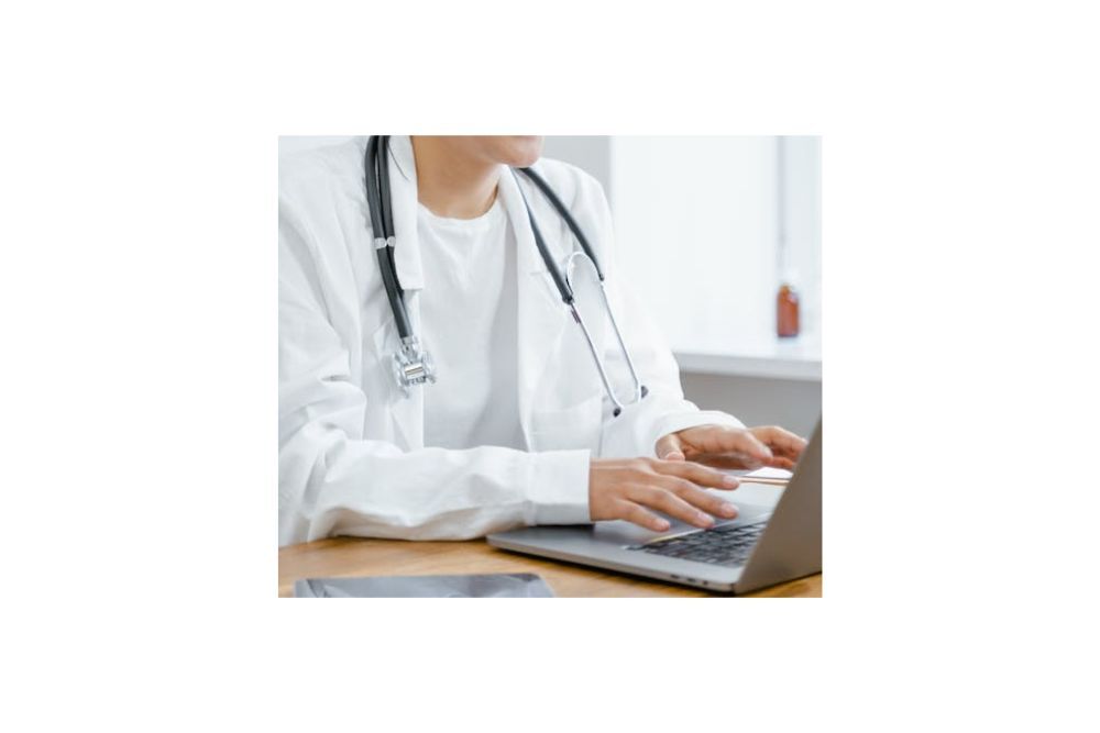 Should You Become a Medical Office Administrator?