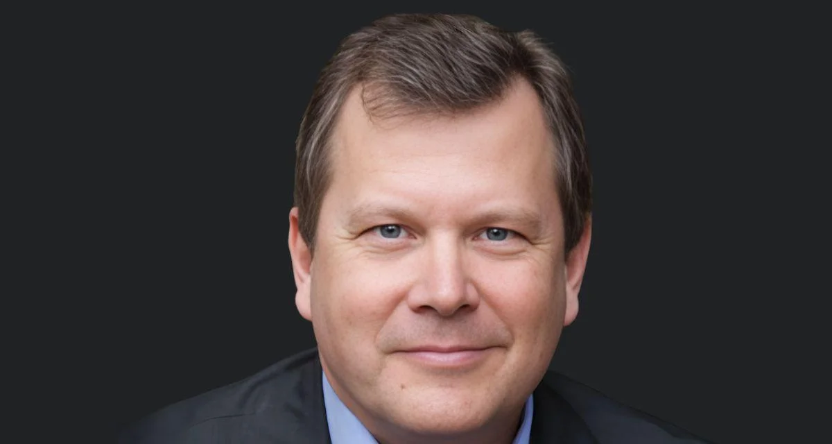 Bestseller sparks debate over immigration fears and policy proposals