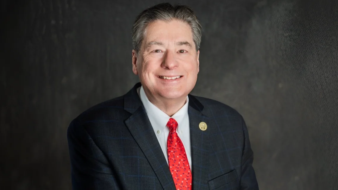 Sen. Thomas F. Patton votes yea on HB105 regulating litigation financing