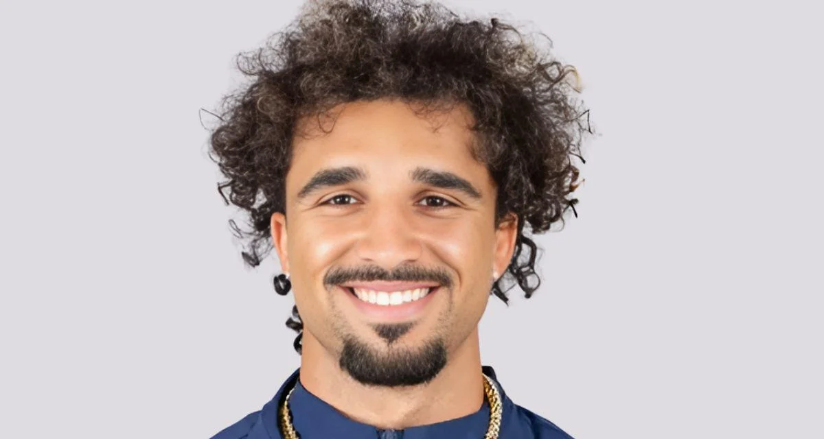 Devin Voisin nominated for Allstate AFCA Good Works Team