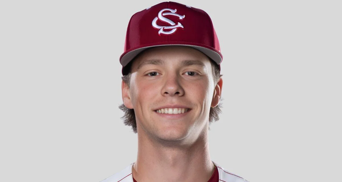 South Carolina baseball loses to Arkansas in extra innings at Founders Park