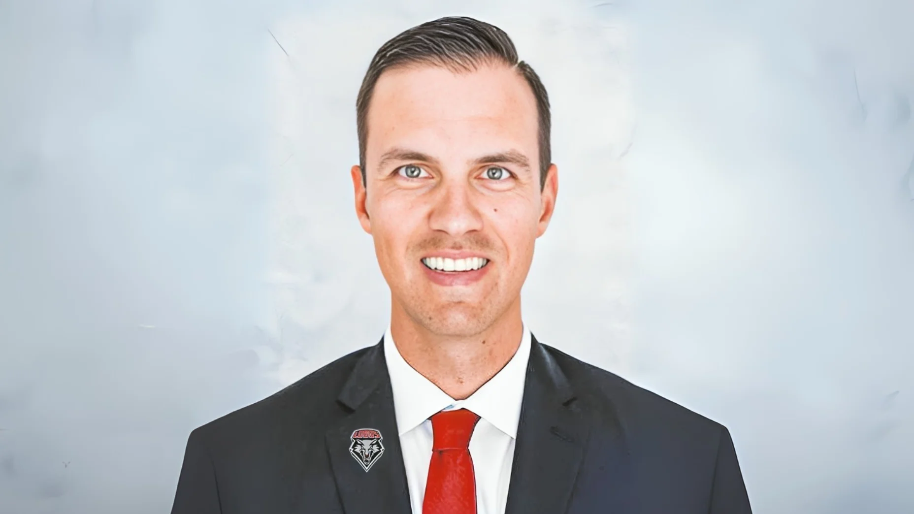 Fernando Lovo Vice President/Director of Athletics at University of New Mexico Fernando Lovo Vice President/Director of Athletics at University of New Mexico