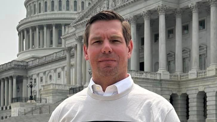 Eric Swalwell criticizes economic and immigration policies in recent tweets