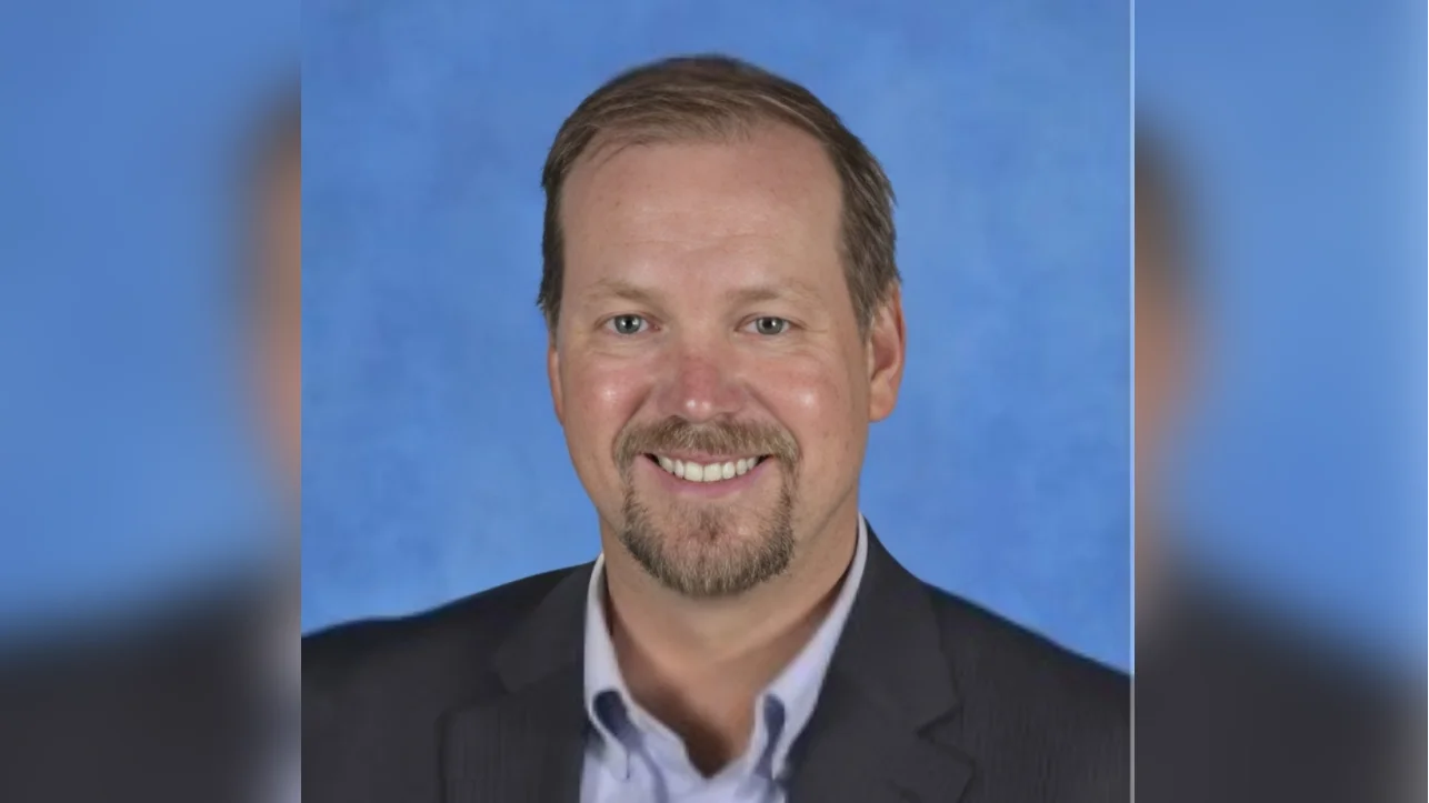 Peter Giles Ph.D. Principal - Official Website Peter Giles Ph.D. Principal - Official Website