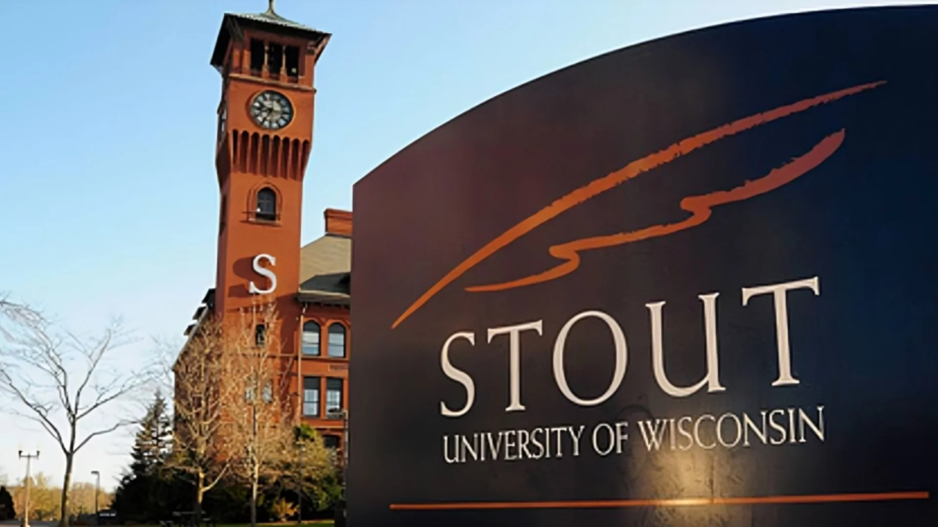 Educator integrates generative AI into university business technology class