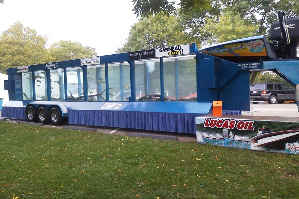 5,000-Gallon Fish Tank