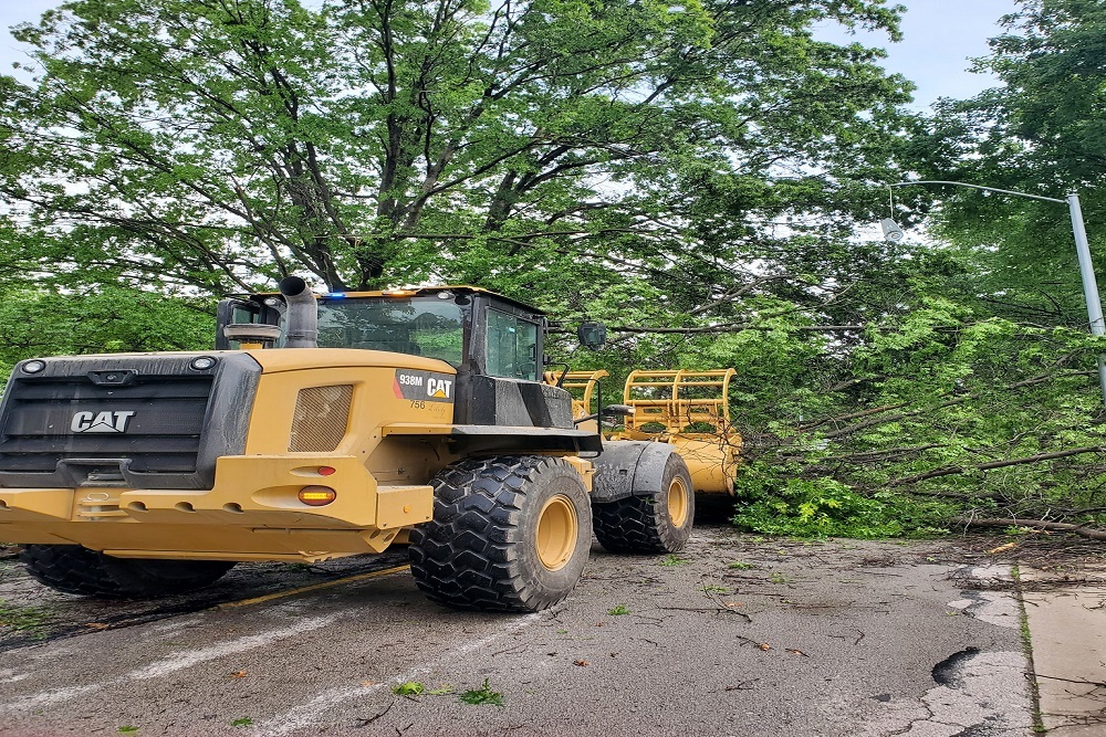 City of Liberty MO – Crews Are Still Working to Clear Streets of Downed Trees City of Liberty MO – Crews Are Still Working to Clear Streets of Downed Trees