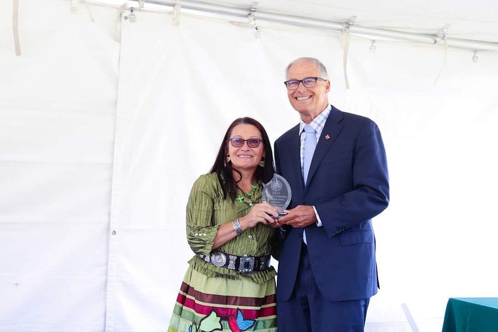 Business Diversity Outreach Manager Shana Barehand won the Governor’s Distinguished Management Leadership award Business Diversity Outreach Manager Shana Barehand won the Governor’s Distinguished Management Leadership award