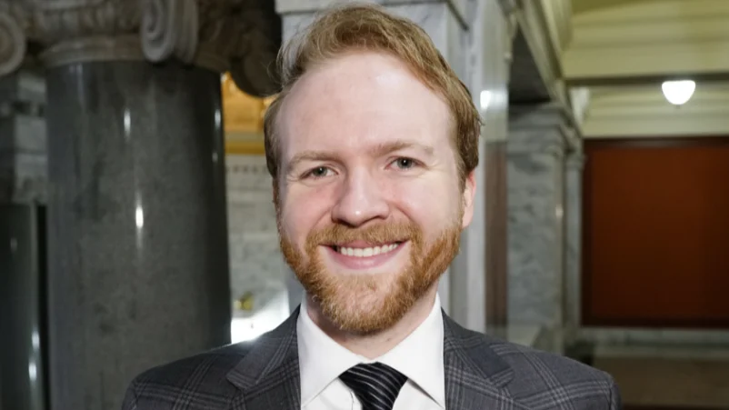 TJ Roberts criticizes Kentucky economy and surveillance legislation in recent tweets