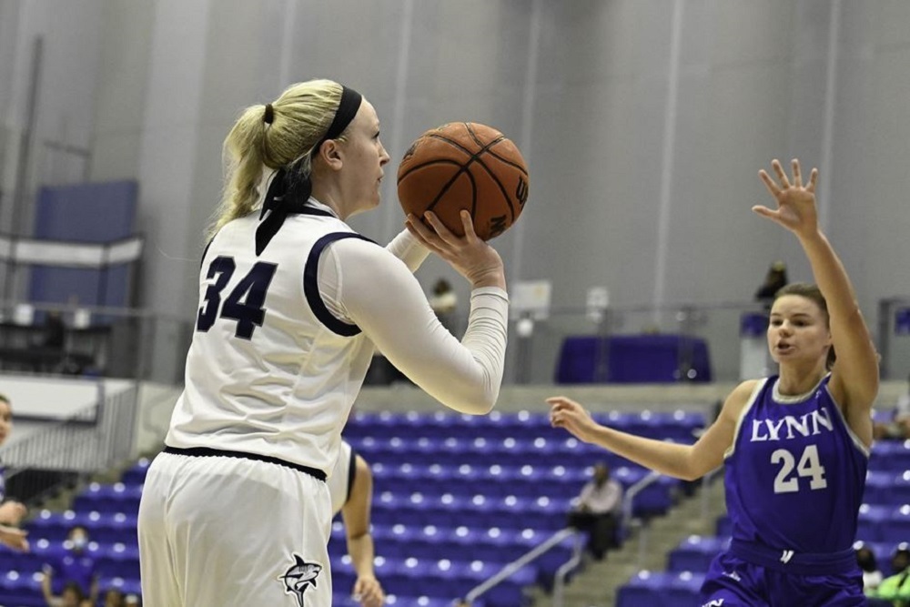 Peters Paces Sharks to SSC Victory over Saint Leo Peters Paces Sharks to SSC Victory over Saint Leo