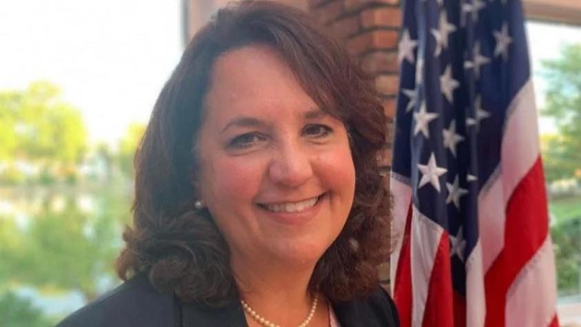 Patricia Canzoneri-Fitzpatrick honors firefighters’ service and criticizes state development policies