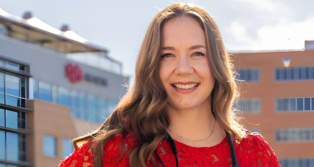 Danielle Cummings overcomes injury to graduate from UNM School of Medicine