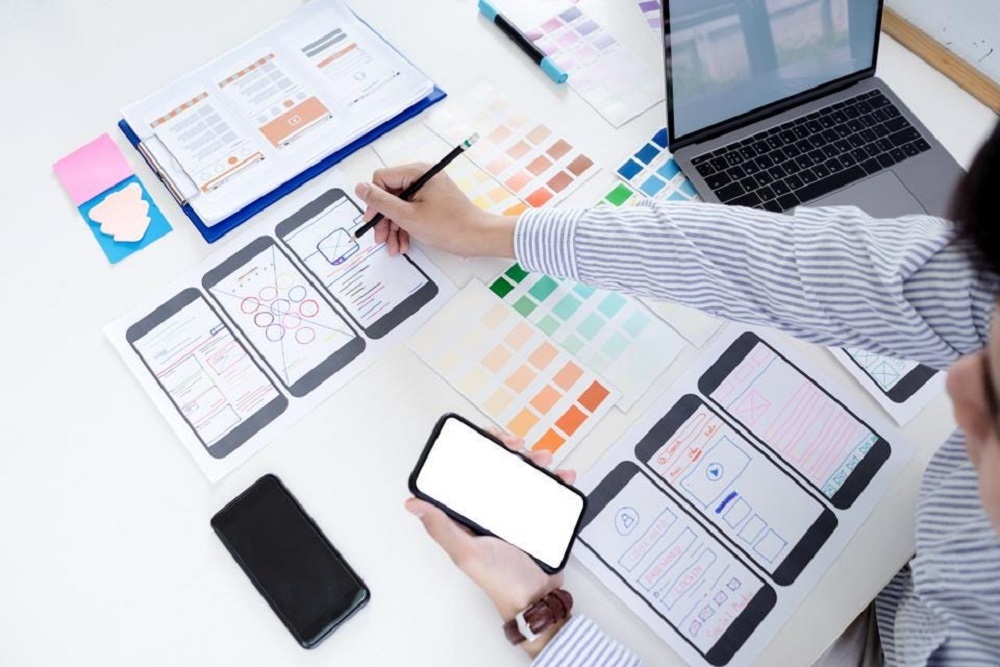 LAUNCH AN APP, MAKE A FORBES LIST. WHY THIS AMBITIOUS ALUM IS ONLY GETTING STARTED