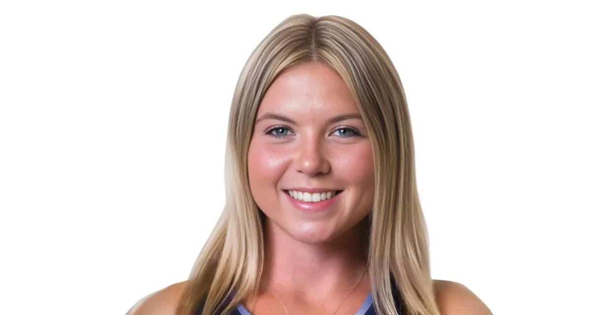 Mackenzie Hart, Hockey Player