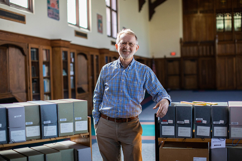 UF historian Carl Van Ness to retire after nearly 40 years of Gator storytelling UF historian Carl Van Ness to retire after nearly 40 years of Gator storytelling