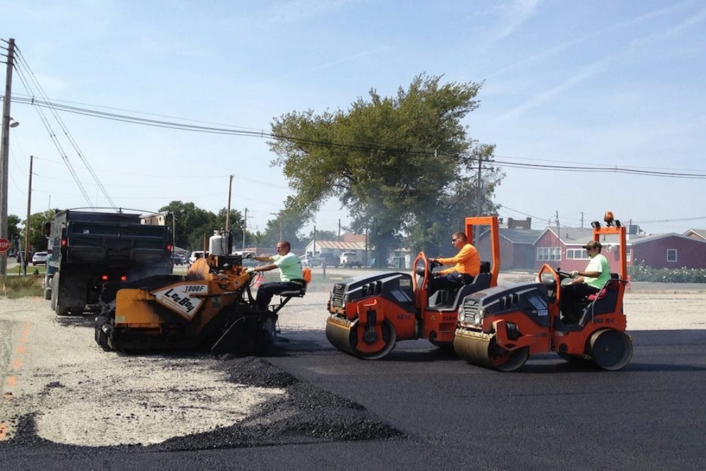 CITY OF LE SUEUR: Concrete Construction Notice for South Main Street (CSAH 36) from Bolton & Menk