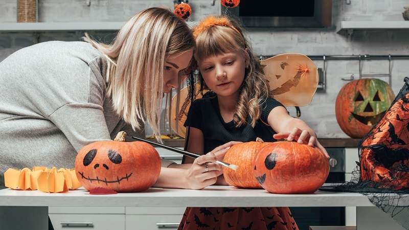 Mingling during Halloween weekend could lead to a greater chance of getting a sinus infection