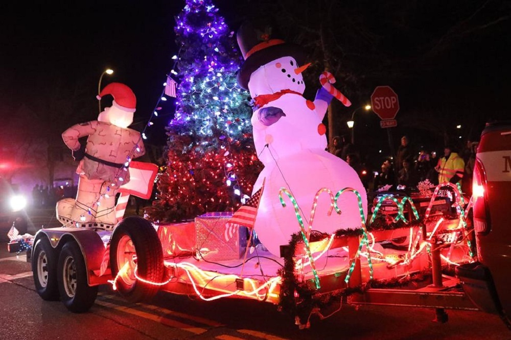 FORSYTH-MONROE COUNTY CHAMBER OF COMMERCE: Hometown Holidays Parade on Dec. 2