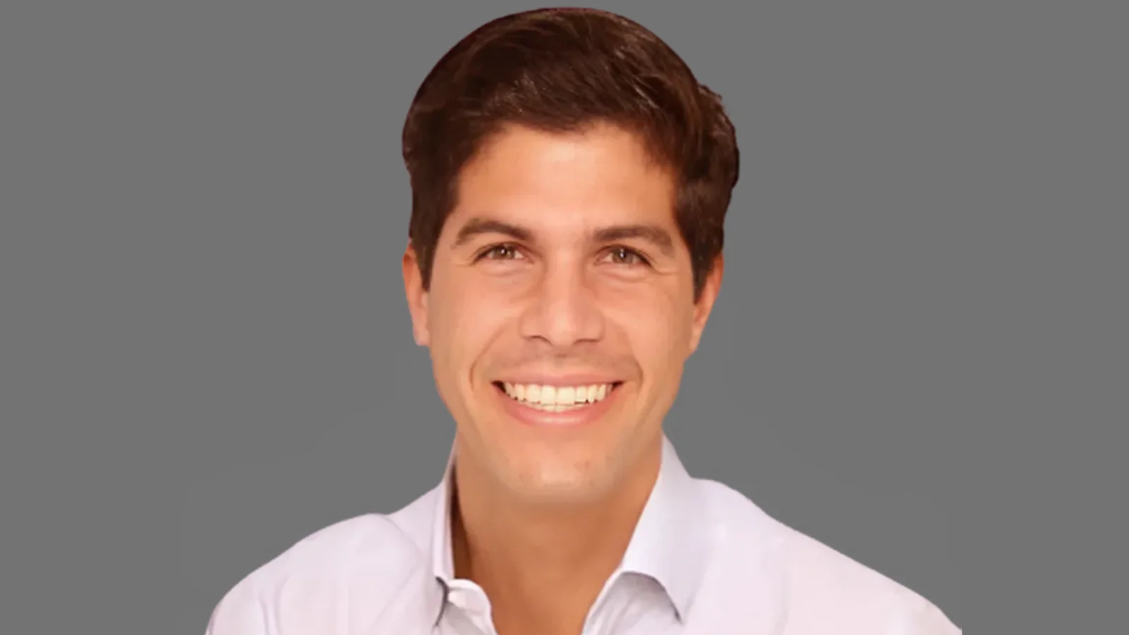 Alfredo Riascos, Founder and Managing Broker of Gridline Properties