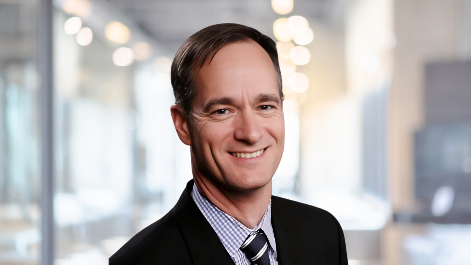 Nicholas Rondeau, Executive Vice President of Air Sales and Marketing at Flying Food Group