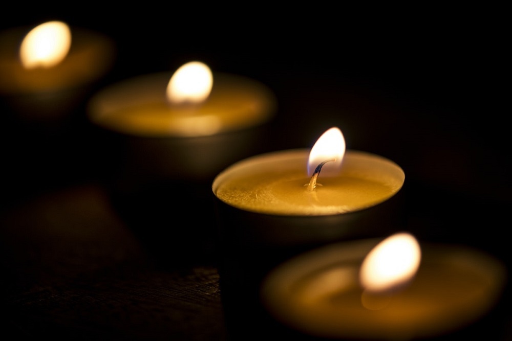 Advent by Candlelight