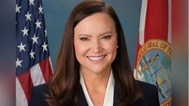 Senator Moody introduces PLEDGE Act to require flags and daily pledge in D.C. schools