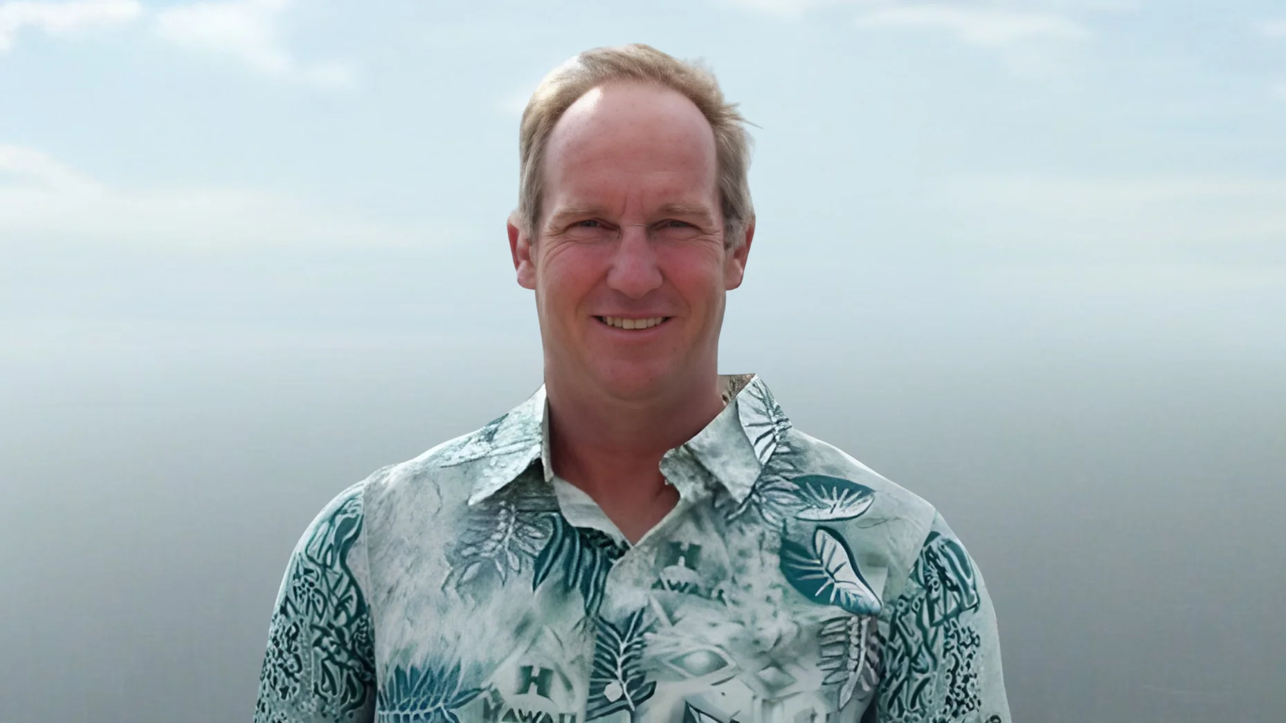 Andy Johnson, Head Coach at Hawaiʻi Rainbow Warriors/Wahine Sailing - https://hawaiiathletics.com/ Andy Johnson, Head Coach at Hawaiʻi Rainbow Warriors/Wahine Sailing - https://hawaiiathletics.com/