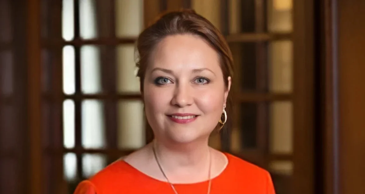 First Lady Cecilia Abbott - Official Website