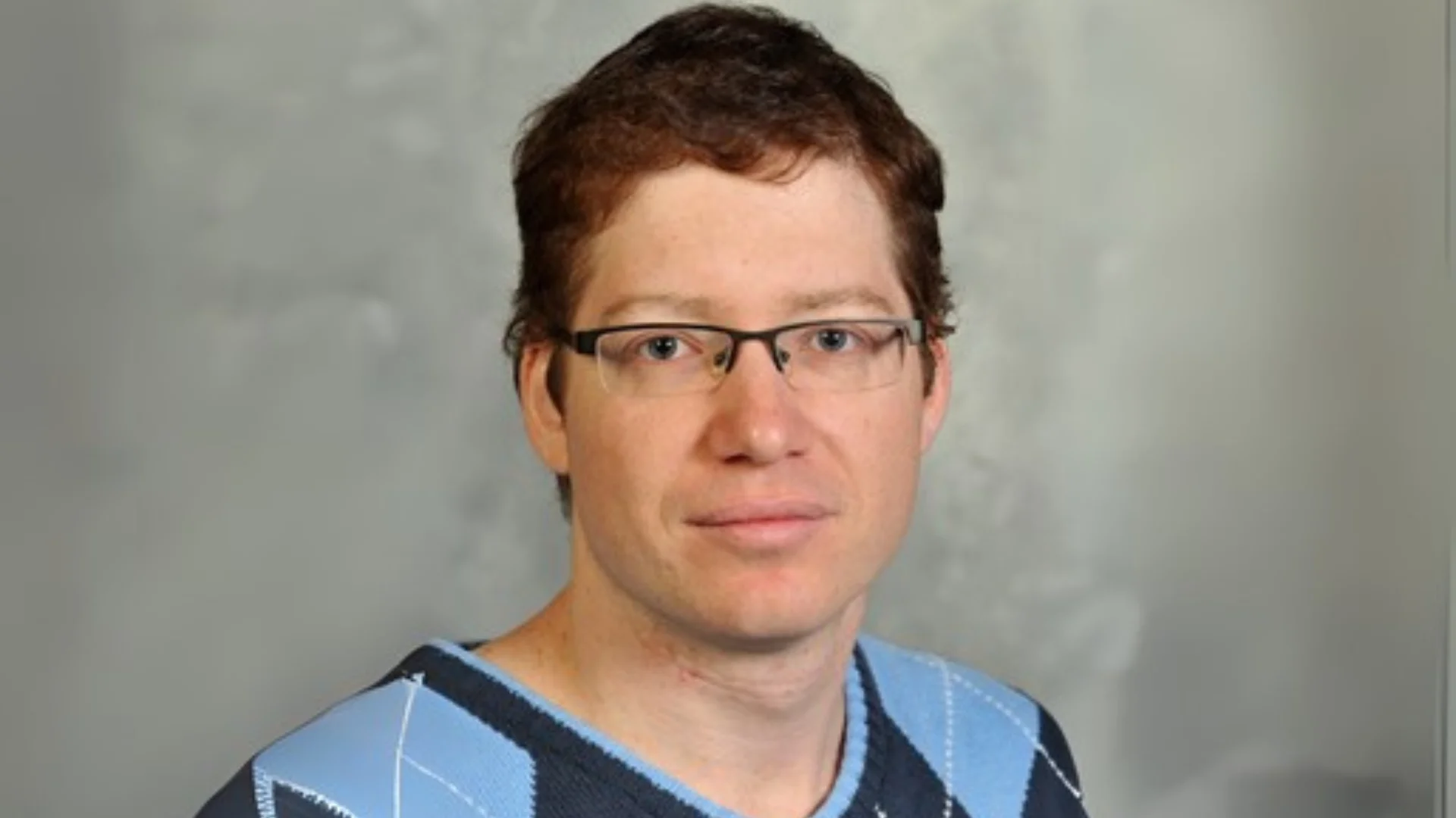 Zohar Komargodski Associate Professor in College of Arts and Sciences Department of Physics and Astronomy at Stony Brook University Zohar Komargodski Associate Professor in College of Arts and Sciences Department of Physics and Astronomy at Stony Brook University