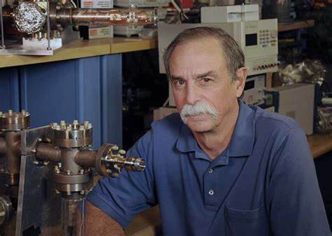 Nobel laureate physicist visits University on March 2