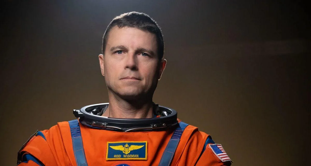Commander Reid Wiseman Commander Reid Wiseman