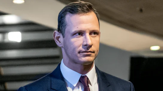 Crosby and Acciari receive Penguins awards for MVP and Unsung Hero