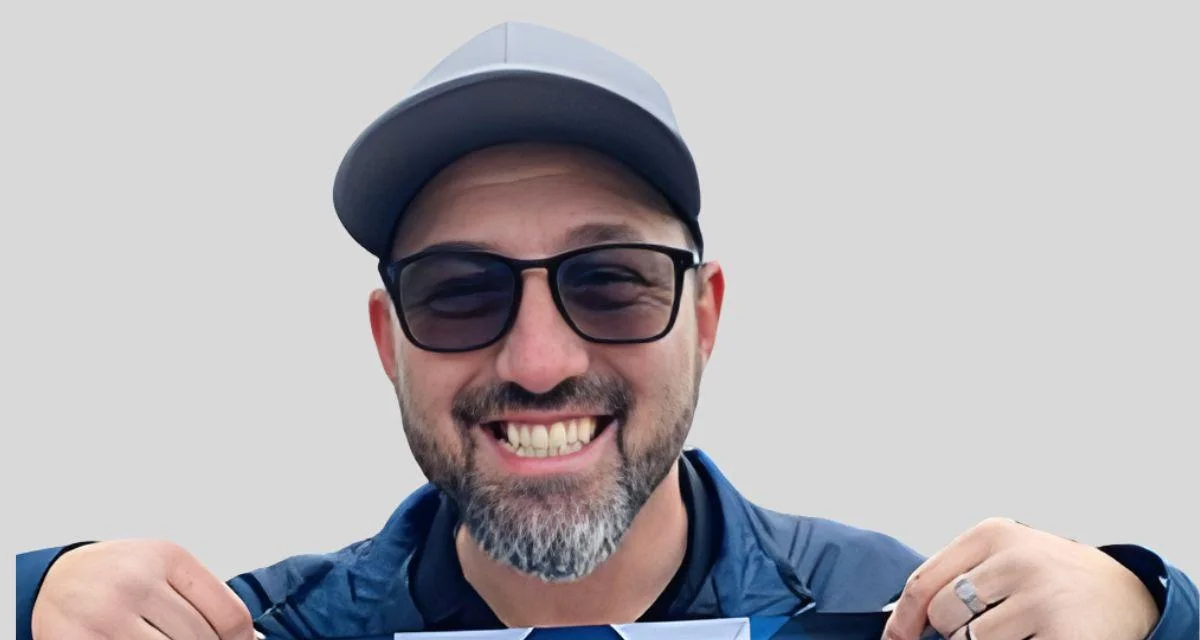Chris Hawkey, Minnesota radio host, singer, and speaker Chris Hawkey, Minnesota radio host, singer, and speaker