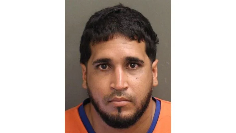 2 people booked on warrant charges in Orange County on Aug. 7