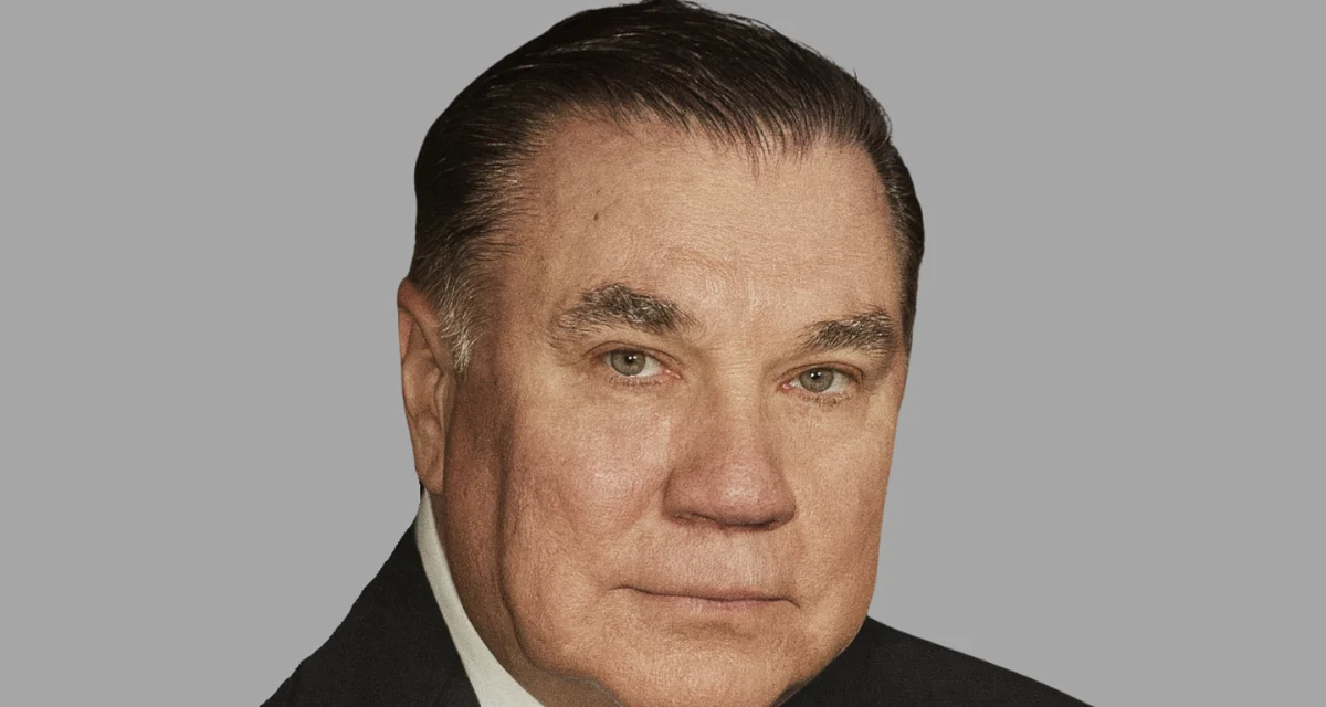 David V. Auld, Executive Chairman of the Board of D.R. Horton Credits