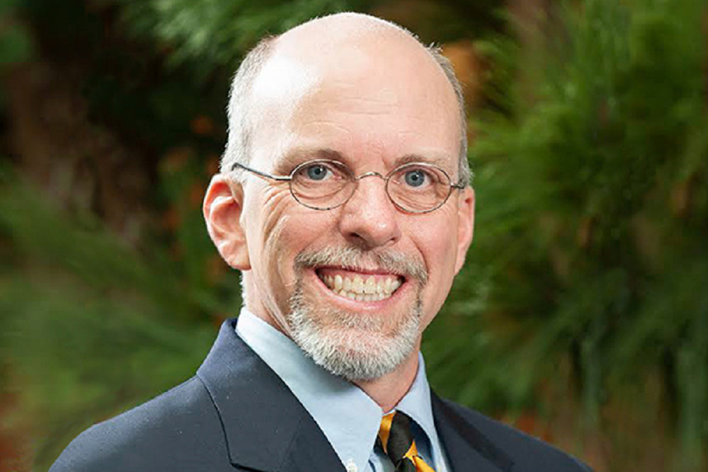 Advising center, scholarship honors late dean
