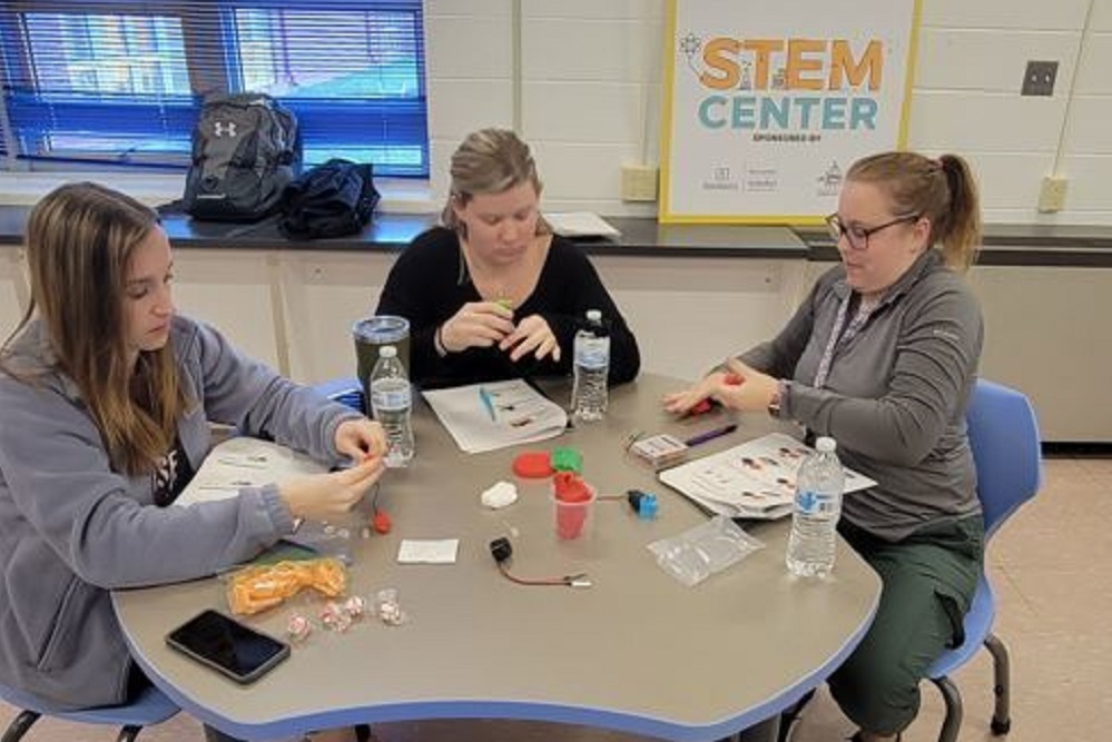 Cal Ripken Foundation Opens Stem Labs at OES and KES.