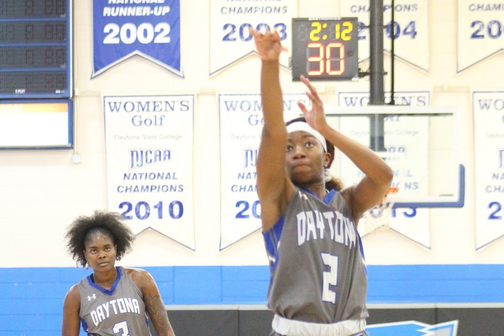 Falcons Streak into Christmas Break with win over DME