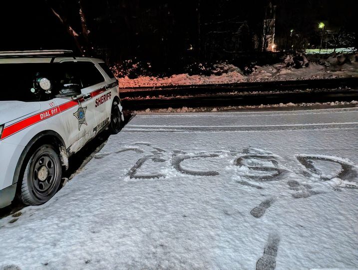 Looks like it will change to rain at some point, then back to snow, all with a little bit of high winds sprinkled in