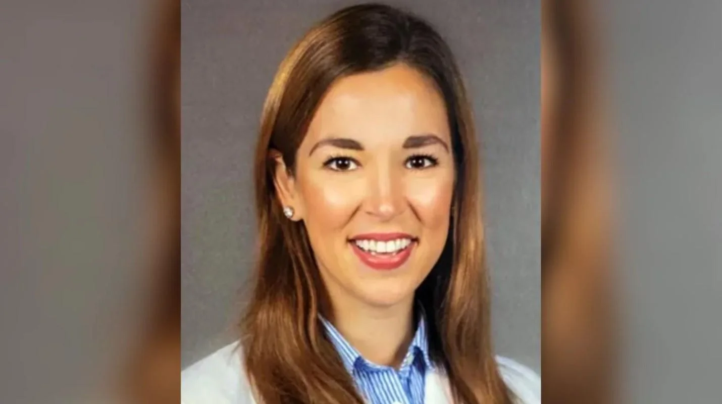 Katie Scherer given Above and Beyond Award for work with Tampa Bay Breathe Free