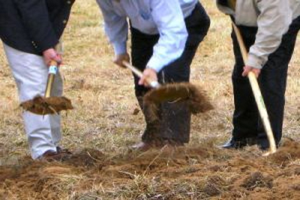 GREATER MACON CHAMBER OF COMMERCE: Macon-Bibb Celebrates Groundbreaking of New Amphitheater GREATER MACON CHAMBER OF COMMERCE: Macon-Bibb Celebrates Groundbreaking of New Amphitheater