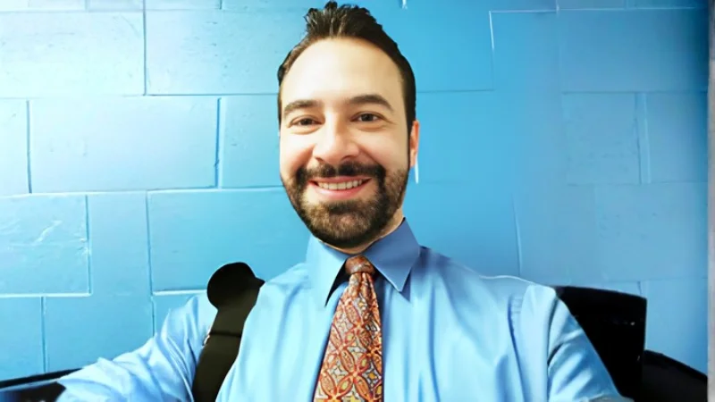 Brett Cullum of Broadway World Brett Cullum of Broadway World