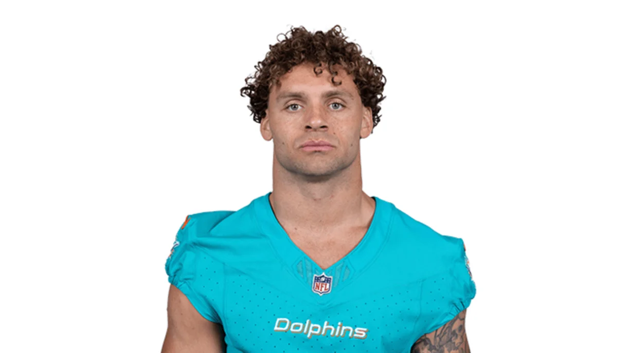 Ashtyn Davis Ashtyn Davis