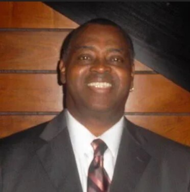 John Solomon receives Lighthouse Award