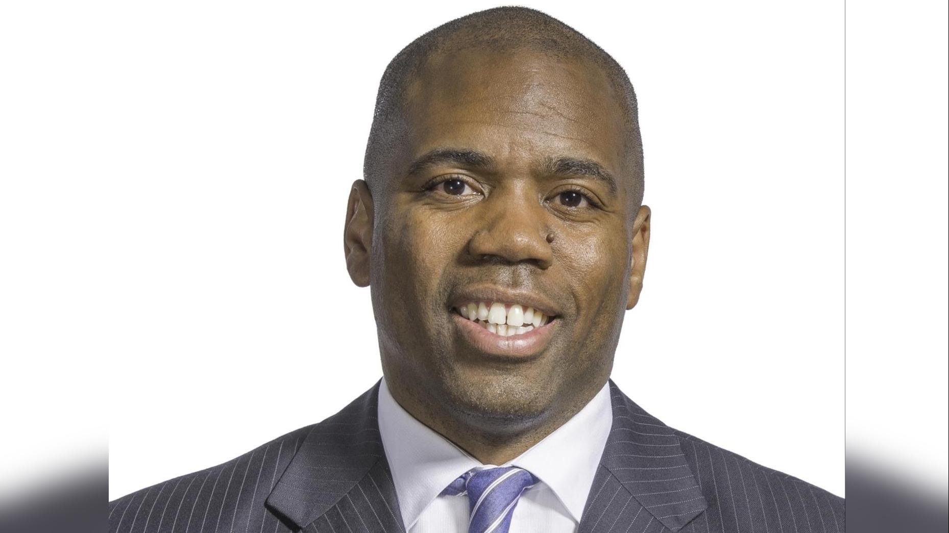 Dwight James, S.V.P. – Customer Engagement & Loyalty, CEO— Delta Vacations Dwight James, S.V.P. – Customer Engagement & Loyalty, CEO— Delta Vacations