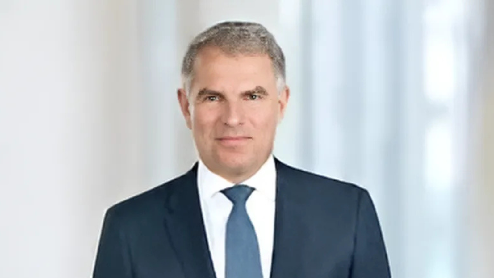 Carsten Spohr., CEO